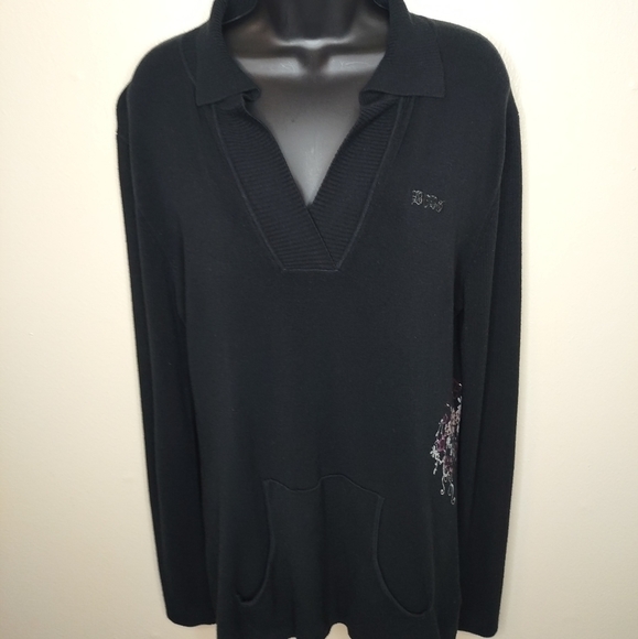 BCBGMaxAzria Black V-Neck Sweater - Picture 1 of 11